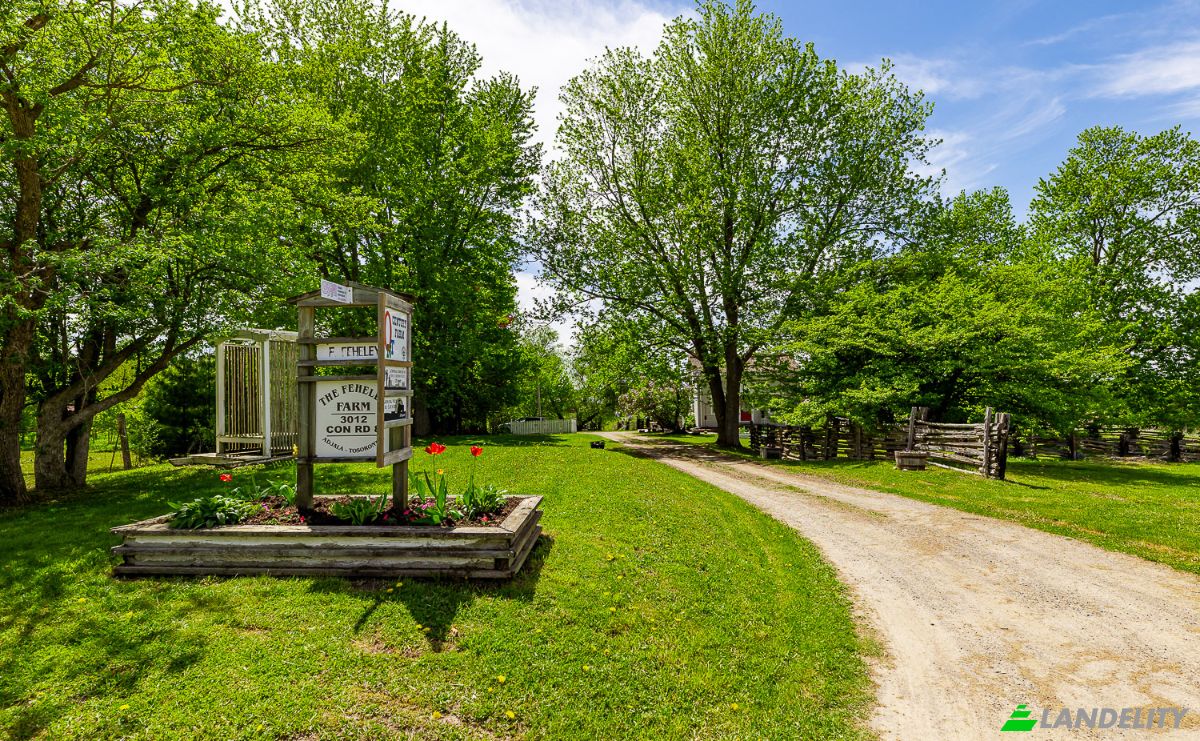 Farm/Ranch for Sale 3134-3012 Concession Rd 8, Loretto, Simcoe County, Ontario, Canada, ON L0G 1L0. Photo 2