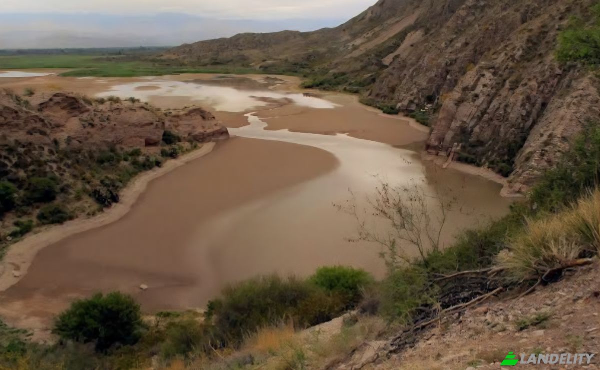 Investing/Development for Sale Coronel Felipe Varela Department, La Rioja Province, Argentina. Photo 1