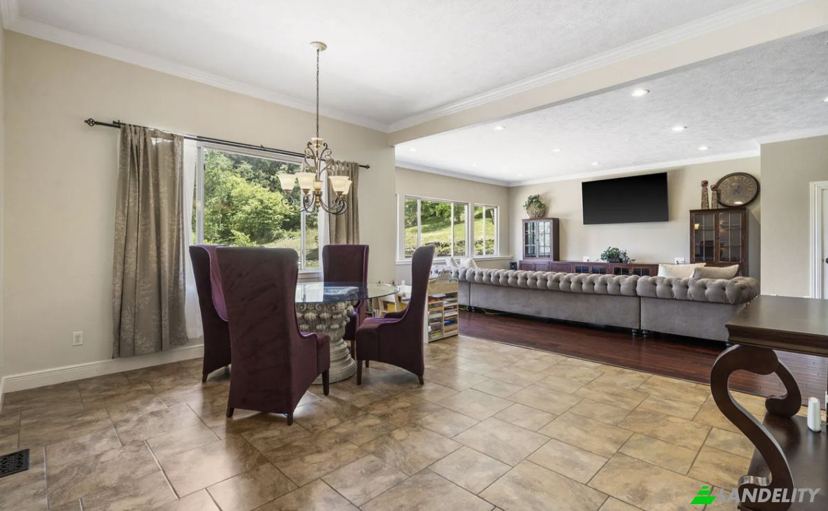 Single Family Home for Sale 200 Barnes Ln, Branson, MO 65616, USA, MARVEL CAV PK, Taney County, Missouri, United States. Photo 10