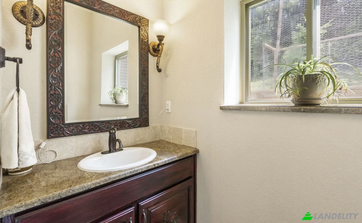Single Family Home for Sale 200 Barnes Ln, Branson, MO 65616, USA, MARVEL CAV PK, Taney County, Missouri, United States. Photo 13