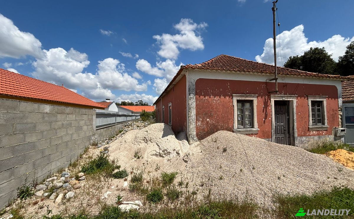 Farm/Ranch for Sale R do Pardeeiro 8, 2440 Batalha, Batalha, Leiria District, Portugal. Photo 1
