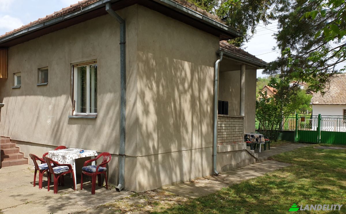 Single Family Home for Sale Save Jovanovica Dese 9, Vrdnik, Srem District, Vojvodina, Serbia. Photo 3