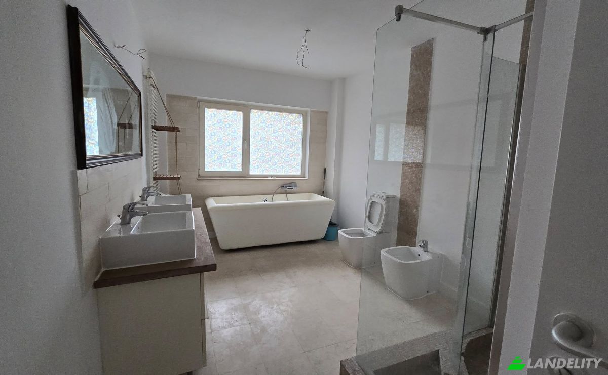 Apartment for Sale Strada Elena Vacarescu 21, Bucuresti 077190, Bucharest, Romania. Photo 12