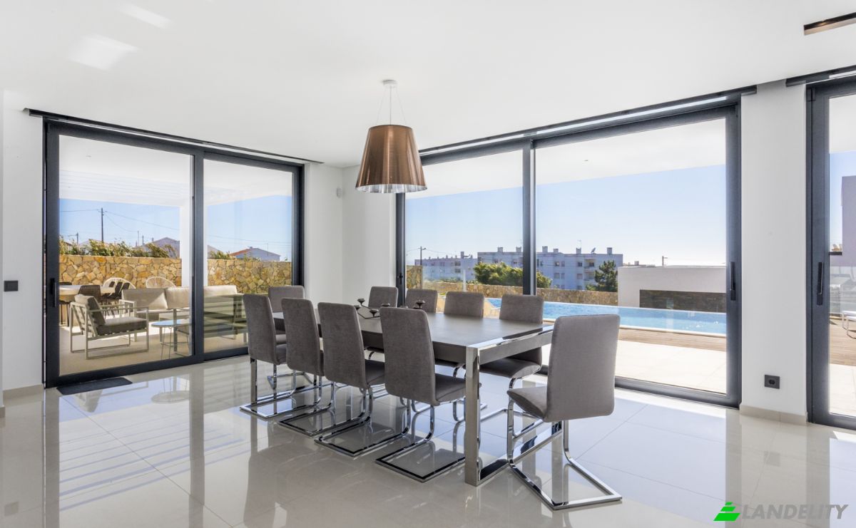 Villa for Sale R da Figueira 7, 2655-431 Ericeira, Ericeira, Mafra, Lisbon, Portugal. Photo 8