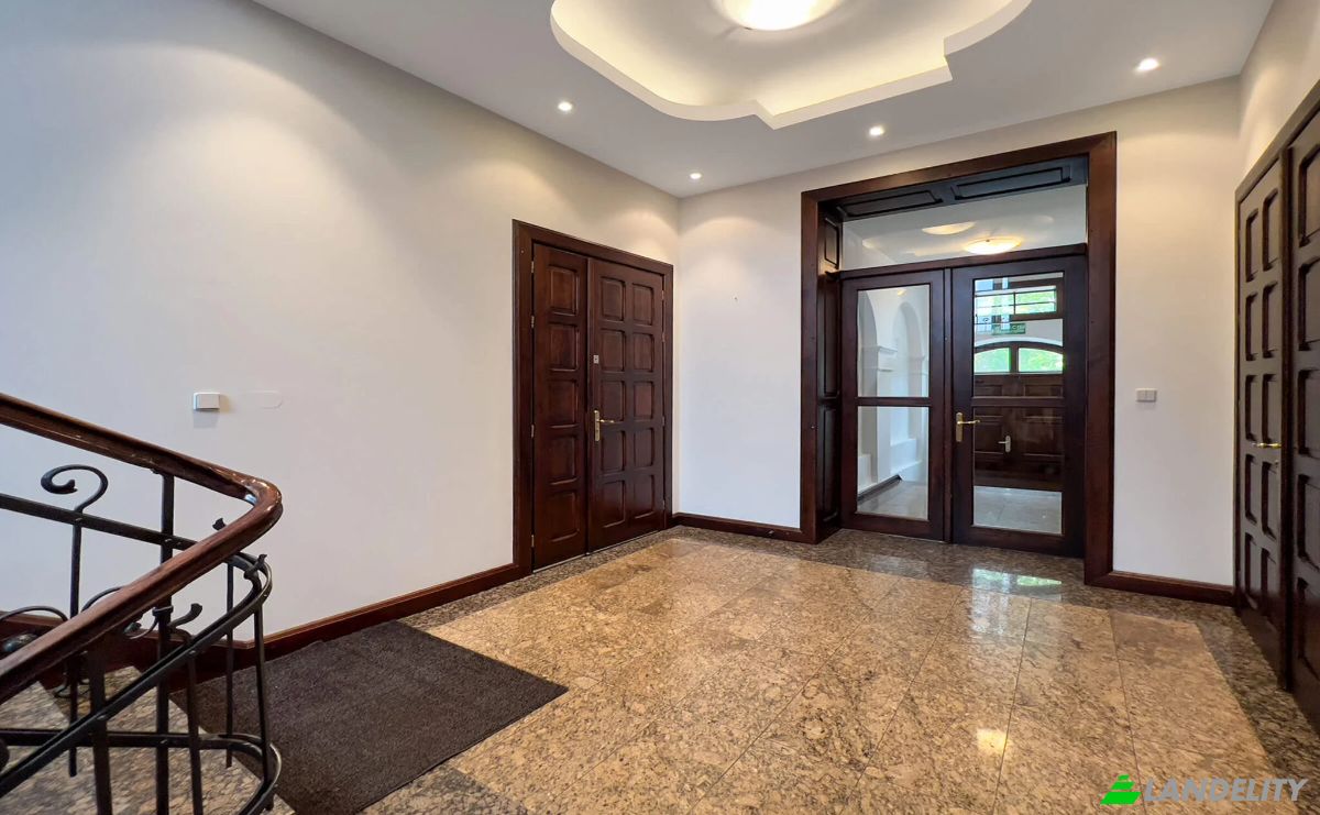 Office Space for Sale Jana Kilinskiego 44 IX, 41-209 Sosnowiec, Sosnowiec, Silesian Voivodeship, Poland. Photo 4
