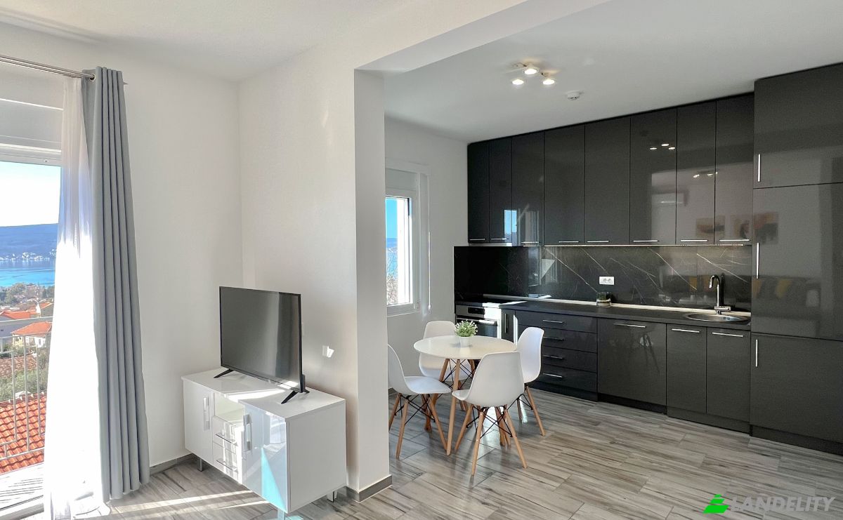 Apartment for Sale Tivat, Tivat Municipality, Montenegro. Photo 4