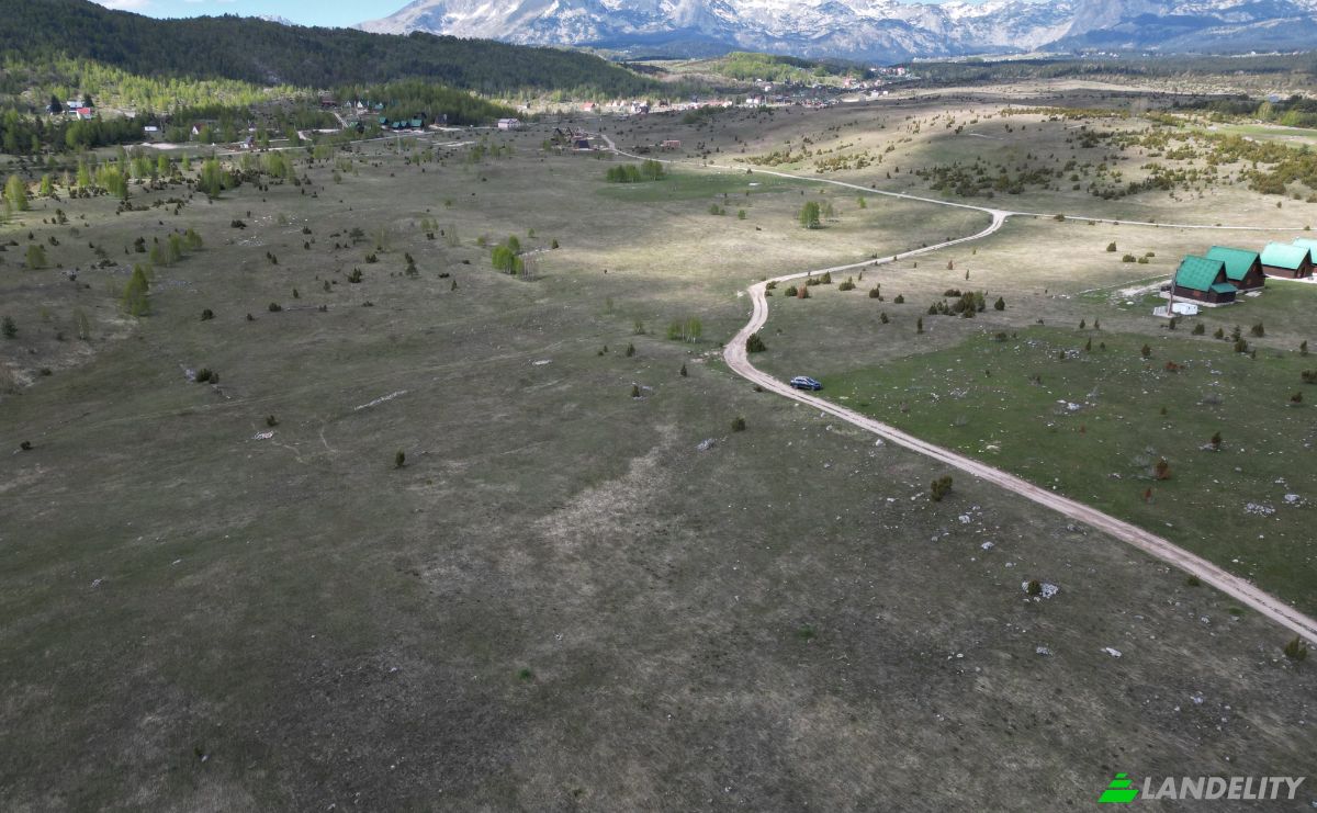 Land Lot for Sale Neimenovani Put, Tepacko Polje, Zabljak Municipality, Montenegro. Photo 3