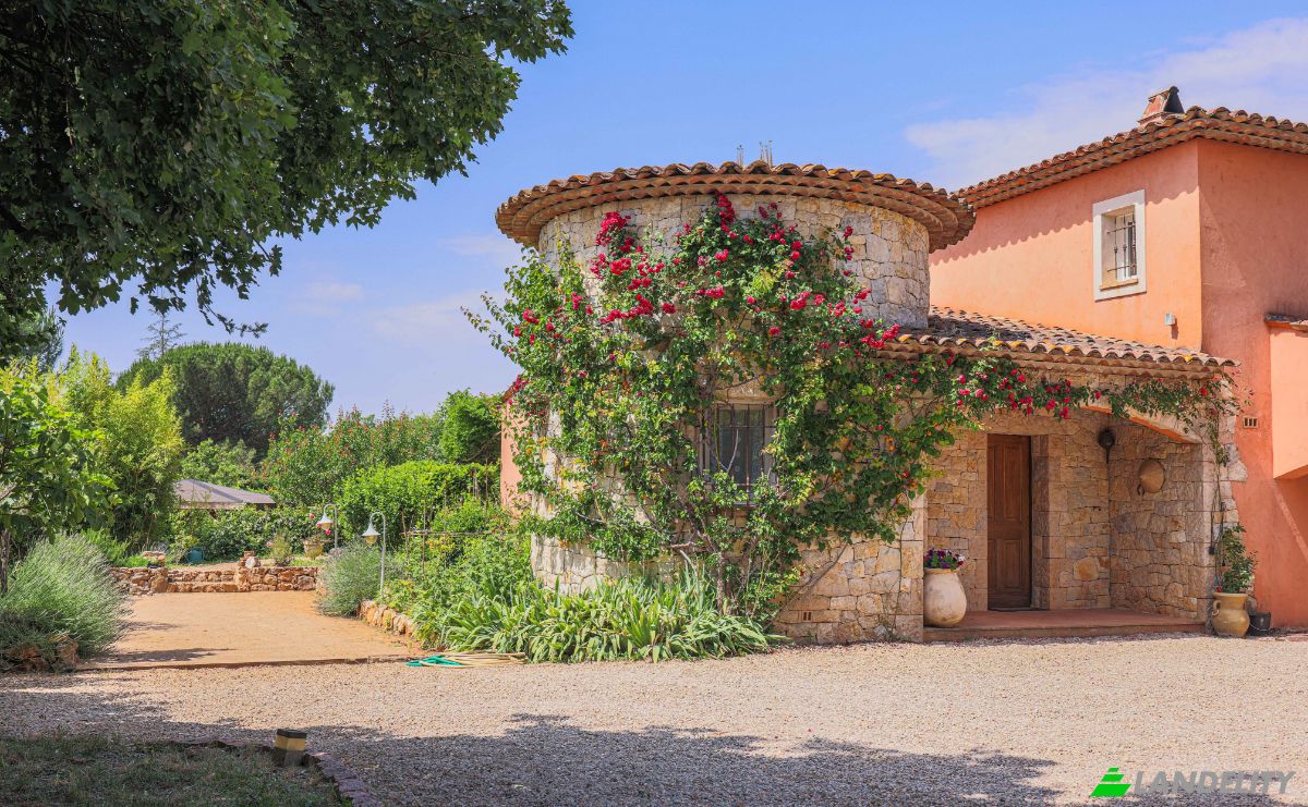 Single Family Home for Sale 288 Chem du Prignon, 06530 Saint-Cezaire-sur-Siagne, Saint-Cezaire-sur-Siagne, Alpes-Maritimes, Provence-Alpes-Cote dAzur, France. Photo 6