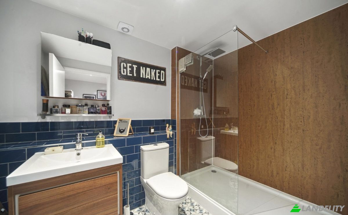 Apartment for Rent R Arco do Carvalhao 38, 1070-009 Lisboa, Lisbon, Portugal. Photo 14