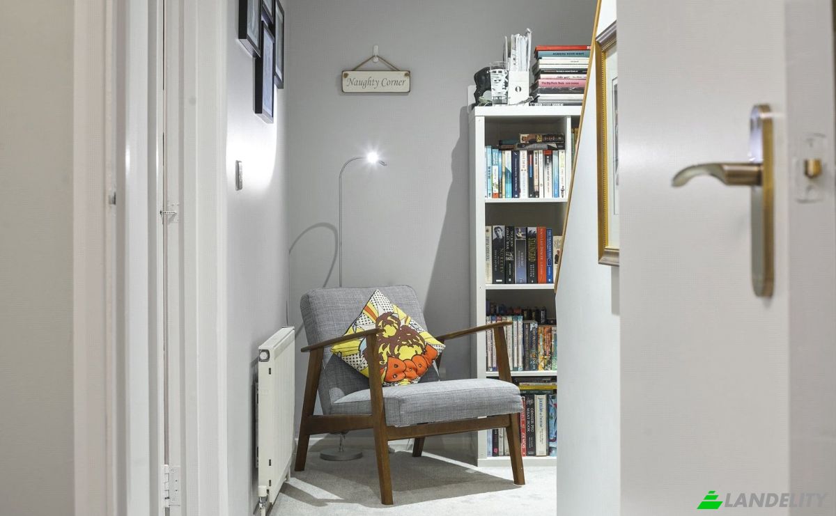 Apartment for Rent R Arco do Carvalhao 38, 1070-009 Lisboa, Lisbon, Portugal. Photo 4