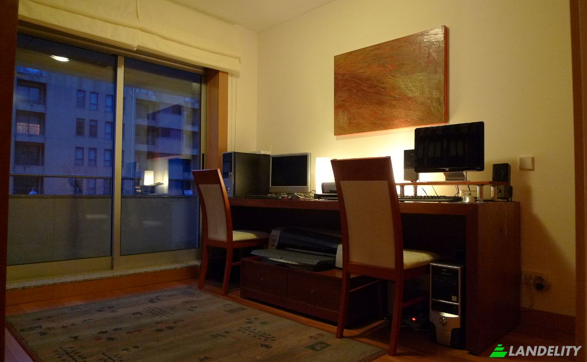 Apartment for Sale R do Aleixo 259, 4150-042 Porto, Porto, Porto District, Portugal. Photo 15
