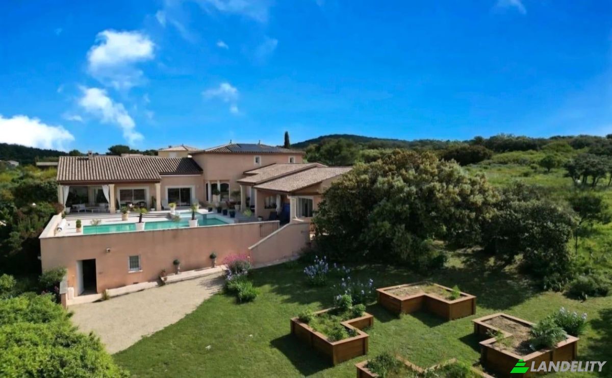 Villa for Sale 33 Rue Jacques Brel, 30700 Saint-Hippolyte-de-Montaigu, Saint-Hippolyte-de-Montaigu, Gard, Occitanie, France. Photo 2