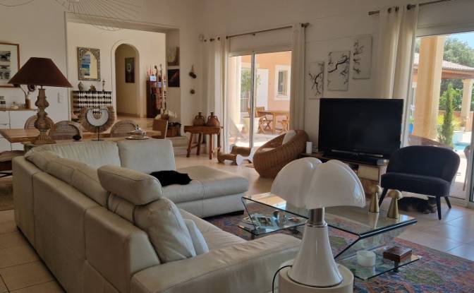 Villa for Sale 33 Rue Jacques Brel. Photo#5
