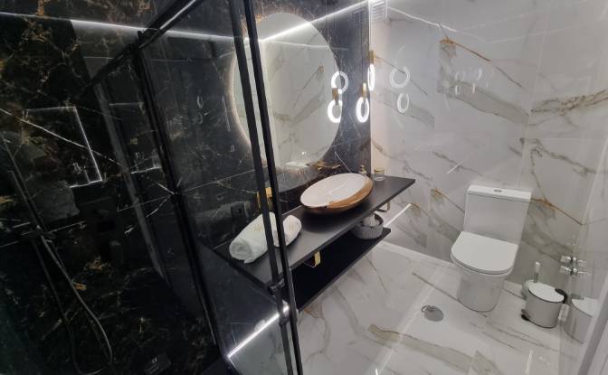 Appartement Te koop R Alves Redol 103. Foto#25