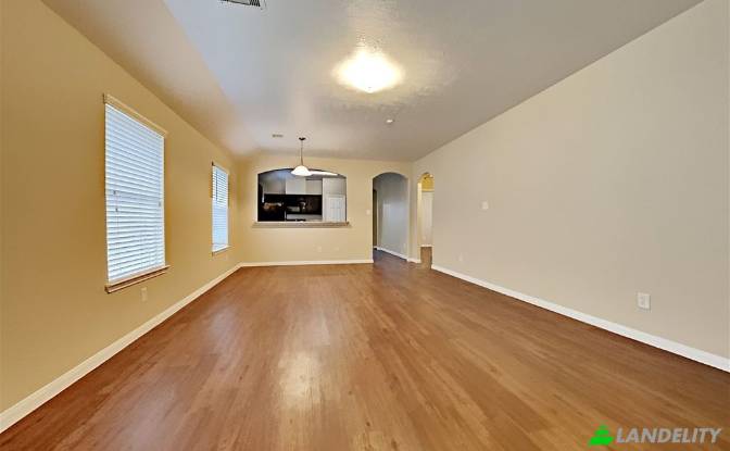 Single Family Home for Rent Lakeview Trail. Photo#8
