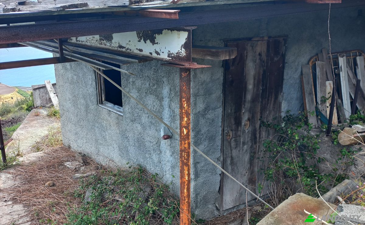 Single Family Home for Sale R de Sao Sebastiao 36, 9100-175 Santa Cruz, Santa Cruz, Madeira, Portugal. Photo 4