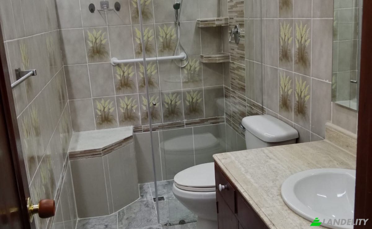 Apartment for Sale Tv 36 # 38-11, Laureles, Estadio, Medellin, Antioquia, Colombia. Photo 5