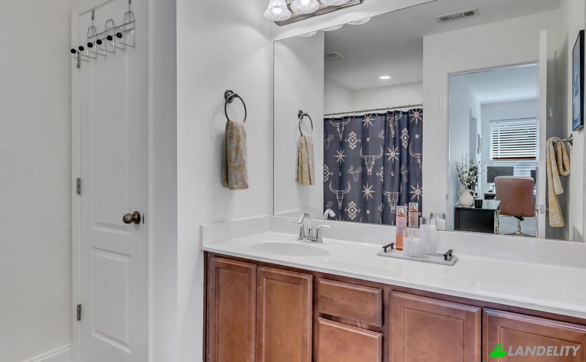 Single Family Home for Sale 1113 Woodbury Falls Ct, Nashville, Davidson County, Tennessee, United States, TN 37221, USA. Photo 7
