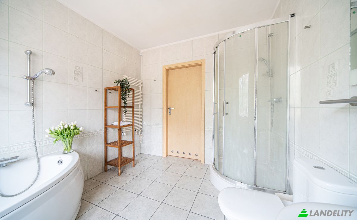 Single Family Home for Sale SLoneczna 13, 05-504 ZLotokLos, Los, Piaseczno County, Masovian Voivodeship, Poland. Photo 14