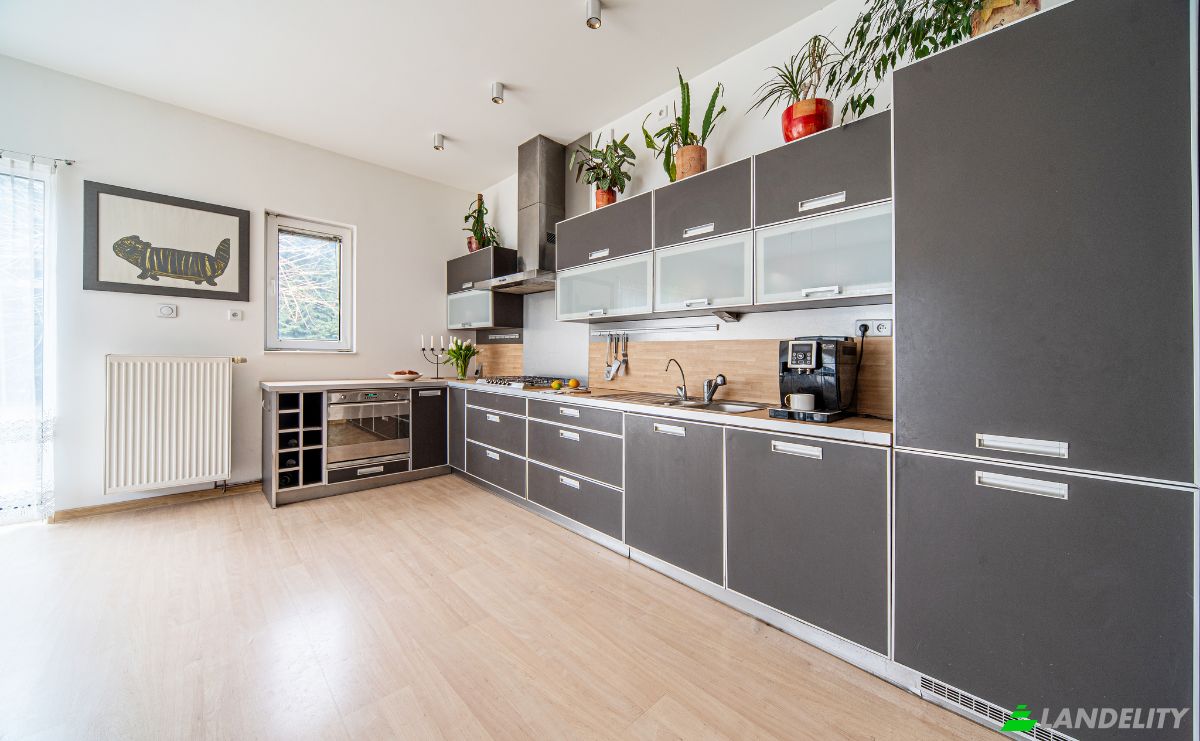 Single Family Home for Sale SLoneczna 13, 05-504 ZLotokLos, Los, Piaseczno County, Masovian Voivodeship, Poland. Photo 6