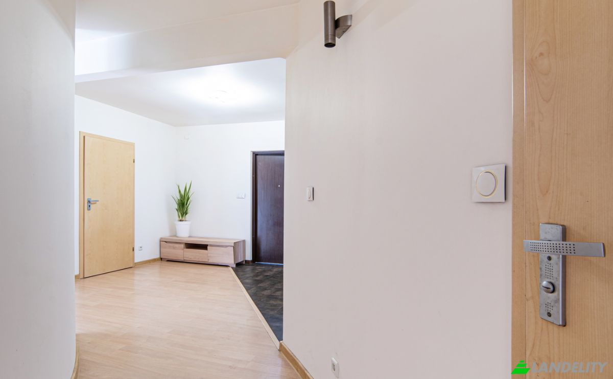 Single Family Home for Sale SLoneczna 13, 05-504 ZLotokLos, Los, Piaseczno County, Masovian Voivodeship, Poland. Photo 18