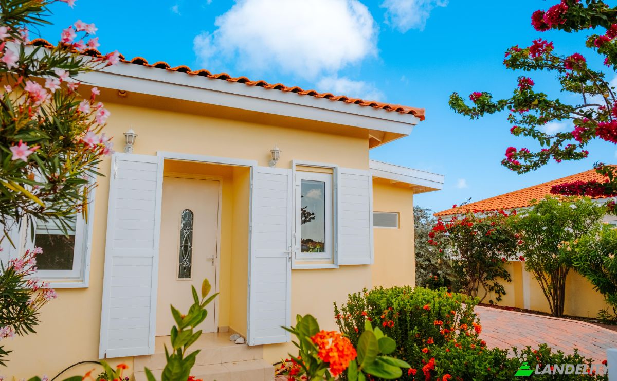 Single Family Home for Sale Oranjestad, Oranjestad-East, Aruba. Photo 1