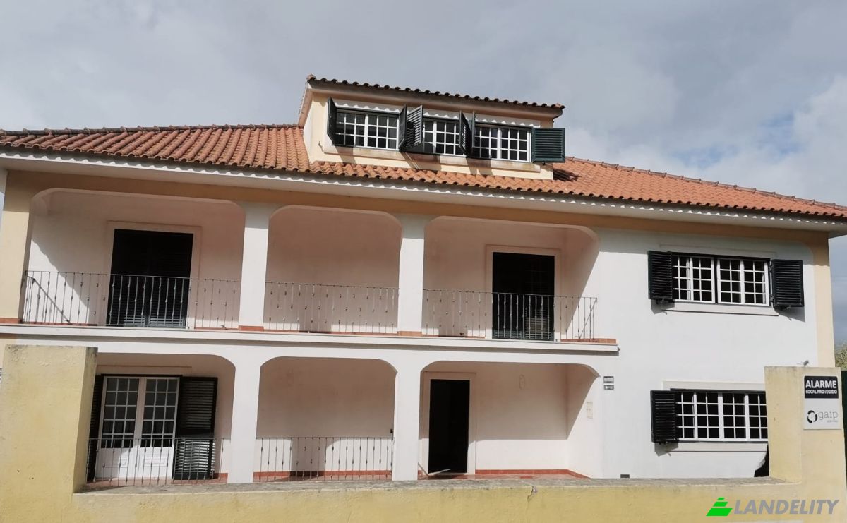 Villa for Sale R 23 de Junho 5a, 2600 Vila Franca de Xira, Vila Franca de Xira, Lisbon, Portugal. Photo 4