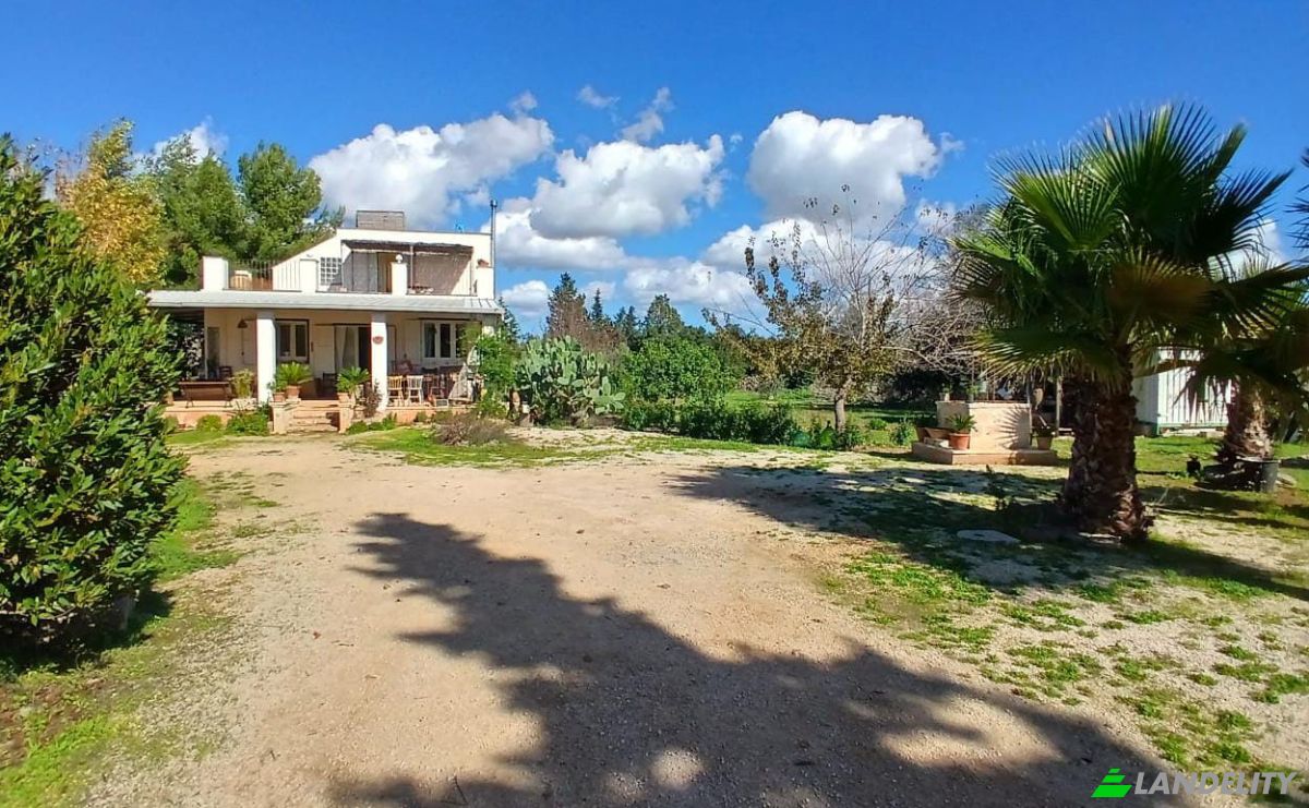 Single Family Home for Sale Via Vecchia Vecchia Parabita, 73040 Neviano LE, Neviano, Province of Lecce, Apulia, Italy. Photo 2