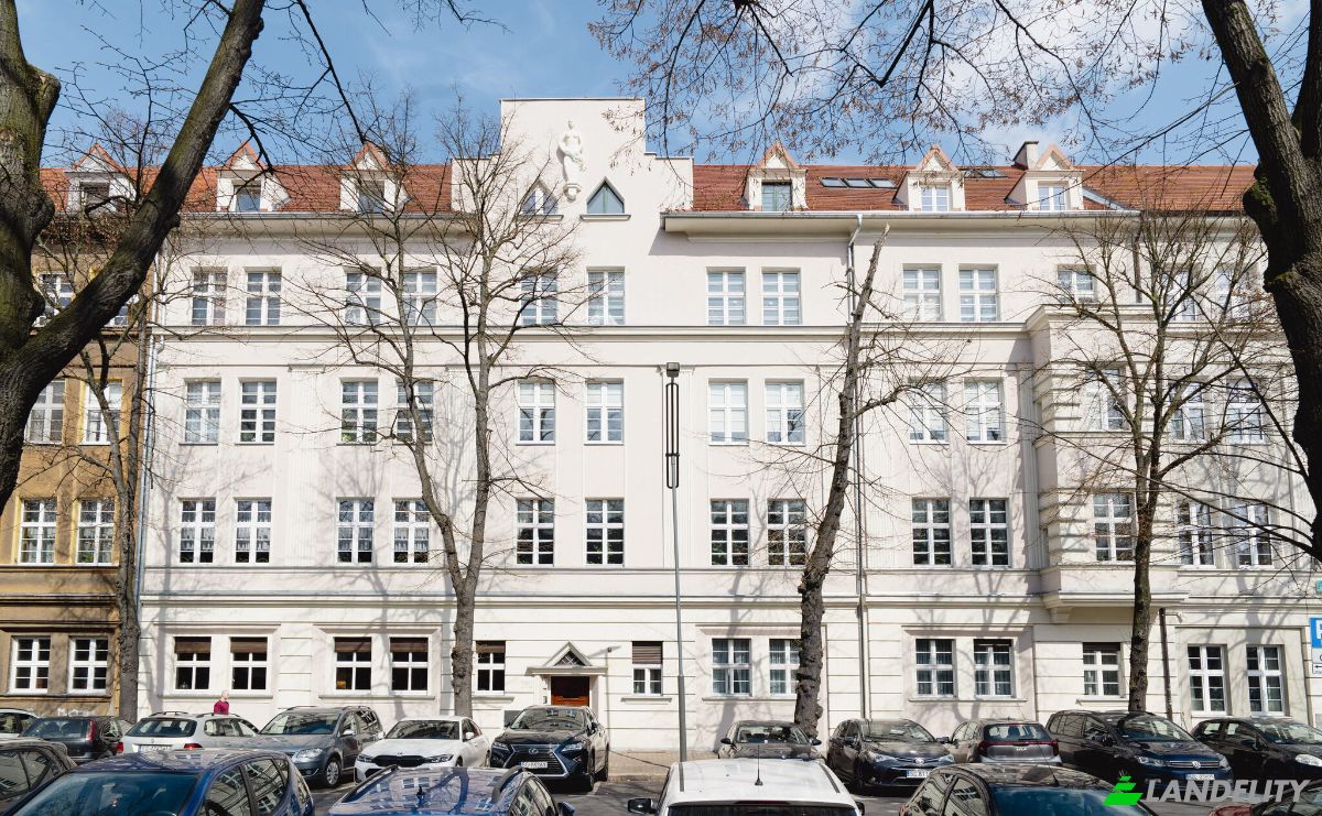 Condo for Sale plac MarszaLka Jozefa PiLsudskiego 8, 44-100 Gliwice, Gliwice, Silesian Voivodeship, Poland. Photo 1