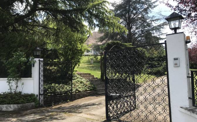 Villa for Sale - Montlucon, France