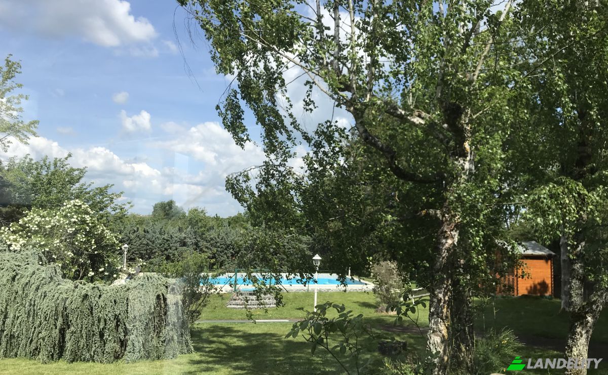 Villa for Sale 113 Chem des Pistoles, 03100 Montlucon, Montlucon, Allier, Auvergne-Rhone-Alpes, France. Photo 8