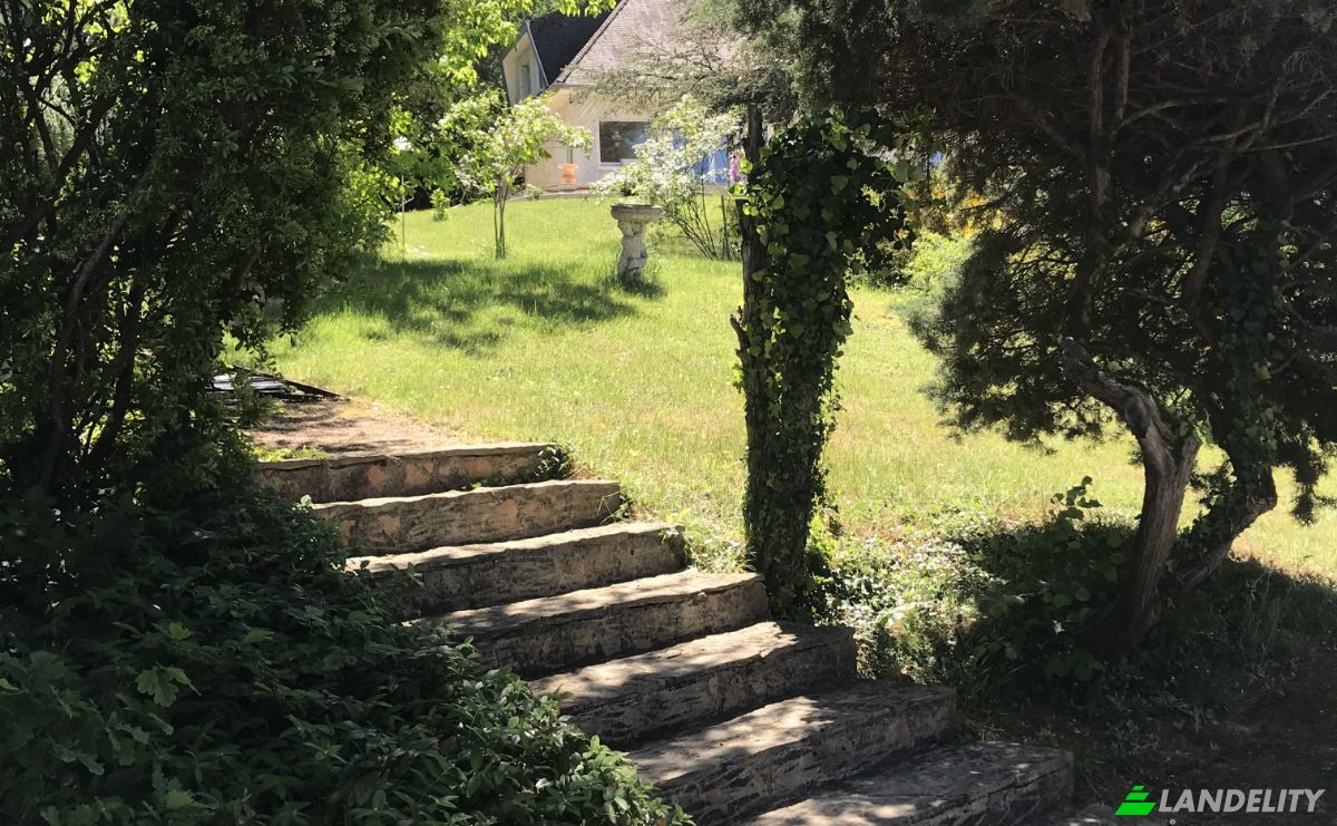 Villa for Sale 113 Chem des Pistoles, 03100 Montlucon, Montlucon, Allier, Auvergne-Rhone-Alpes, France. Photo 11