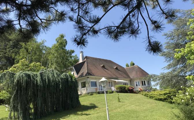 Villa for Sale 113 Chem des Pistoles. Photo#2