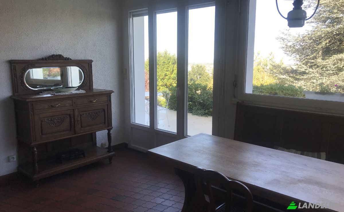 Villa for Sale 113 Chem des Pistoles, 03100 Montlucon, Montlucon, Allier, Auvergne-Rhone-Alpes, France. Photo 19