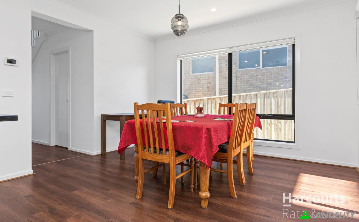 Single Family Home for Rent 44 Aspect Dr, Doreen VIC 3754, Doreen, City of Whittlesea, Victoria, Australia. Photo 4