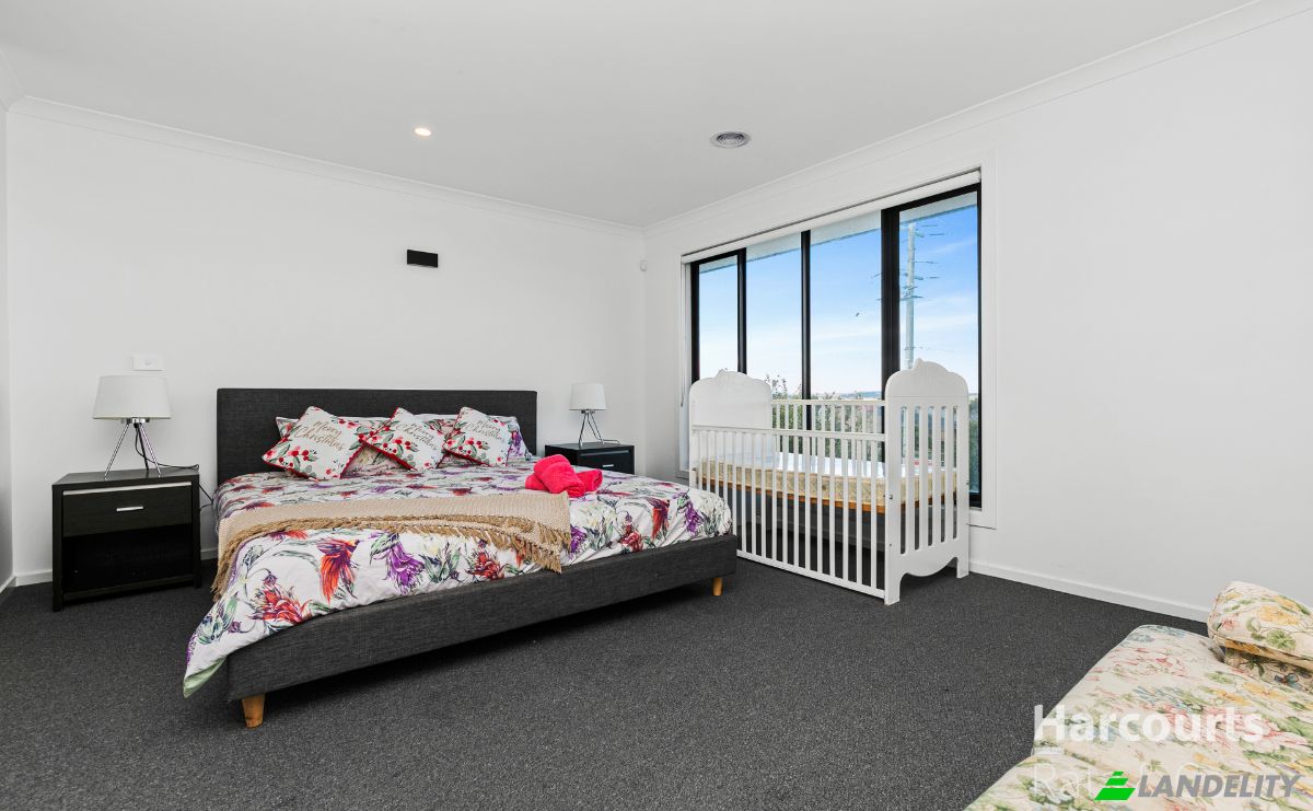 Single Family Home for Rent 44 Aspect Dr, Doreen VIC 3754, Doreen, City of Whittlesea, Victoria, Australia. Photo 9