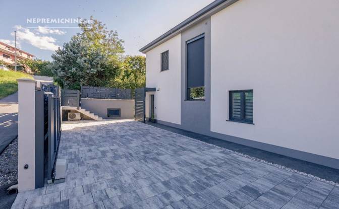 Villa for Sale Cesta Ivana Starca 4i, 6000 Koper. Photo#3 Villa for Sale Cesta Ivana Starca 4i, 6000 Koper. Photo#3