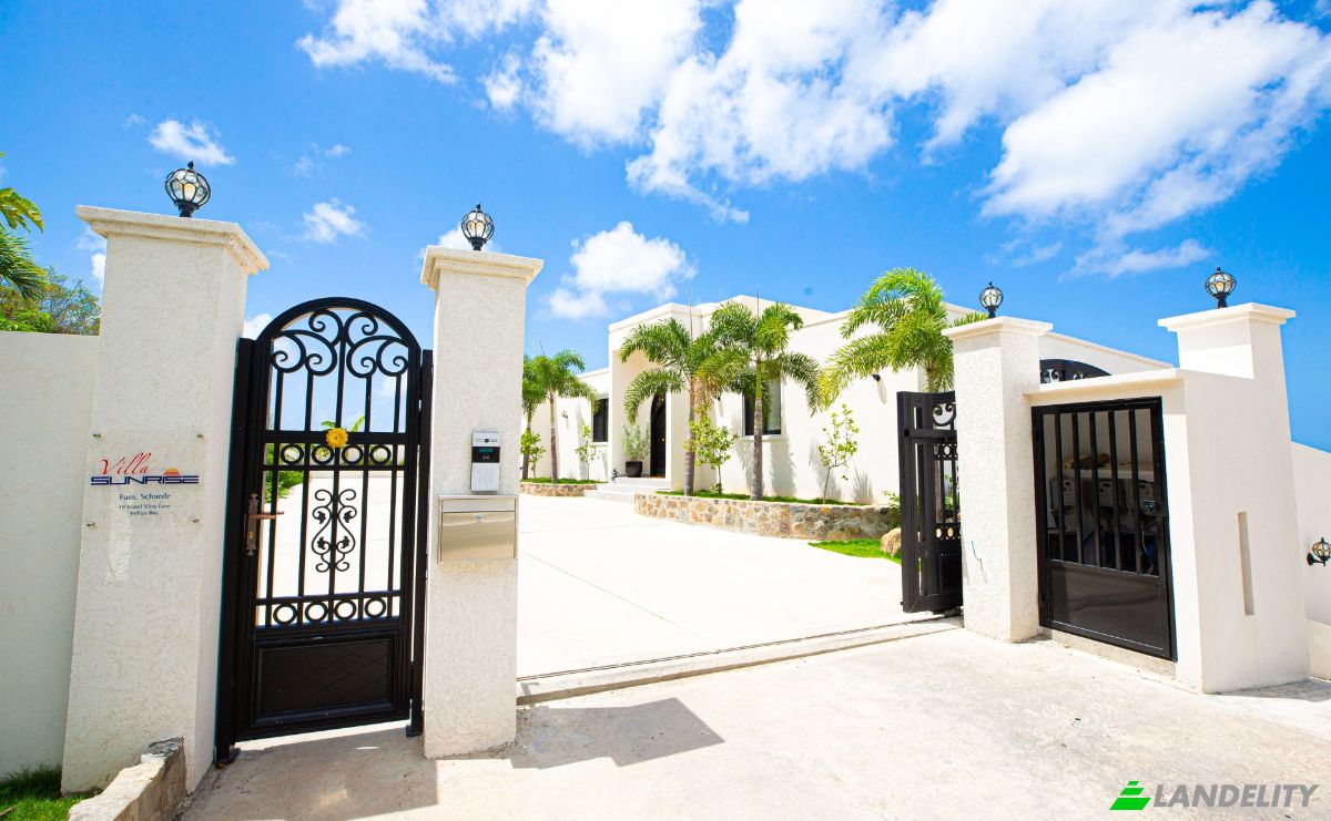 Single Family Home for Sale Island View Ln, Cole Bay, Sint Maarten. Photo 2