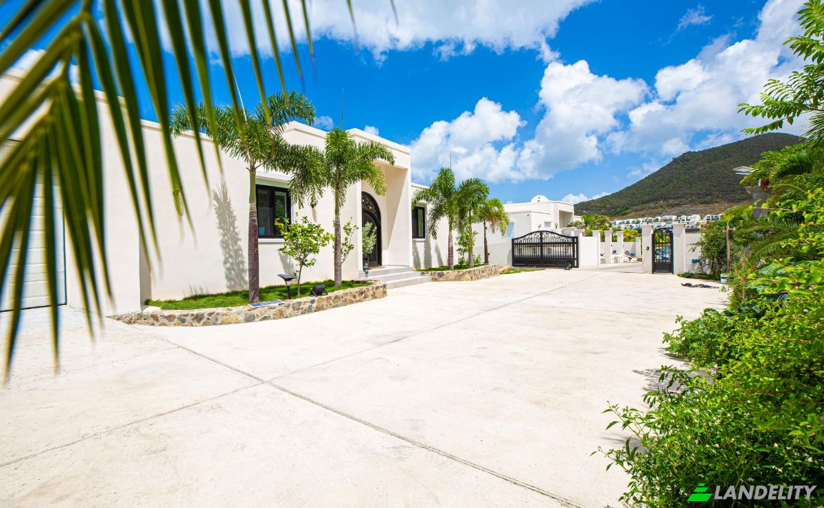 Single Family Home for Sale Island View Ln, Cole Bay, Sint Maarten. Photo 4