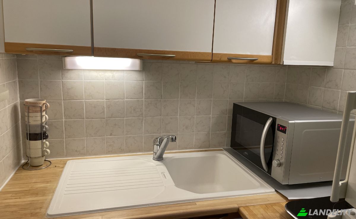 Apartment for Sale 11 Rue de Berri, 75008 Paris, Paris, Ile-de-France, France. Photo 5