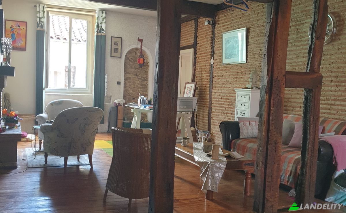 Townhouse for Sale 65 Rue du Fort, 40310 Gabarret, Gabarret, Landes, Nouvelle-Aquitaine, France. Photo 7