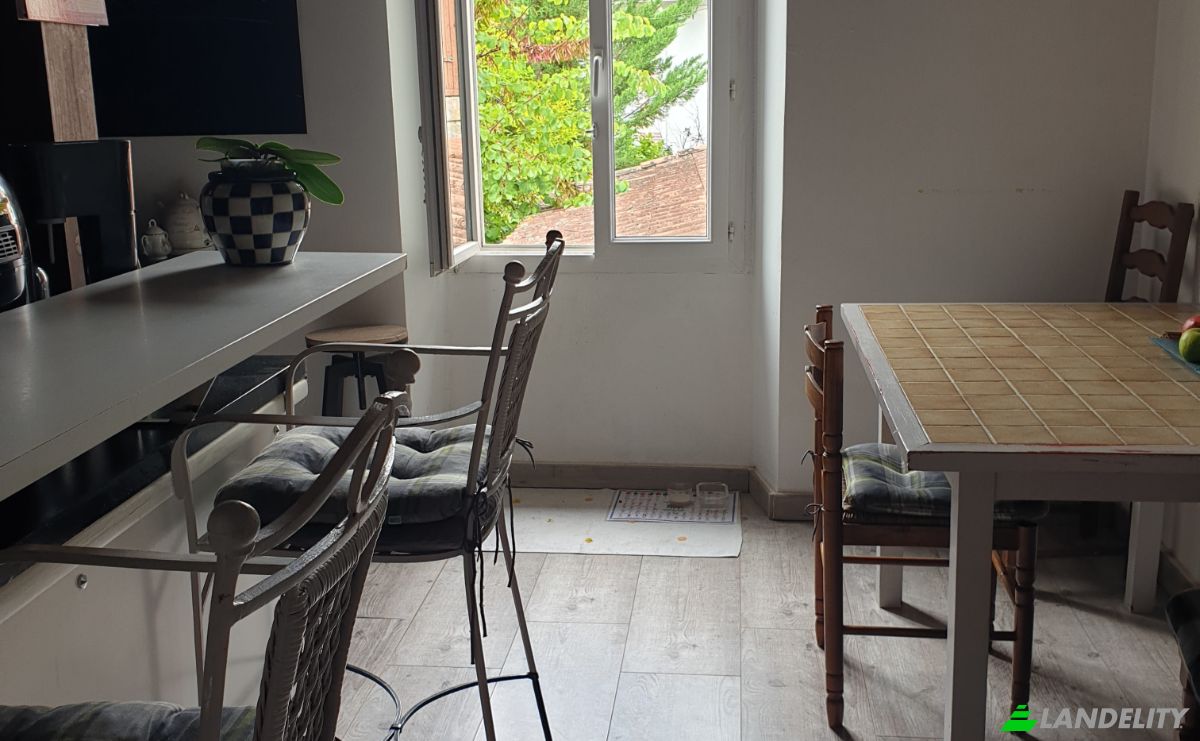 Townhouse for Sale 65 Rue du Fort, 40310 Gabarret, Gabarret, Landes, Nouvelle-Aquitaine, France. Photo 3