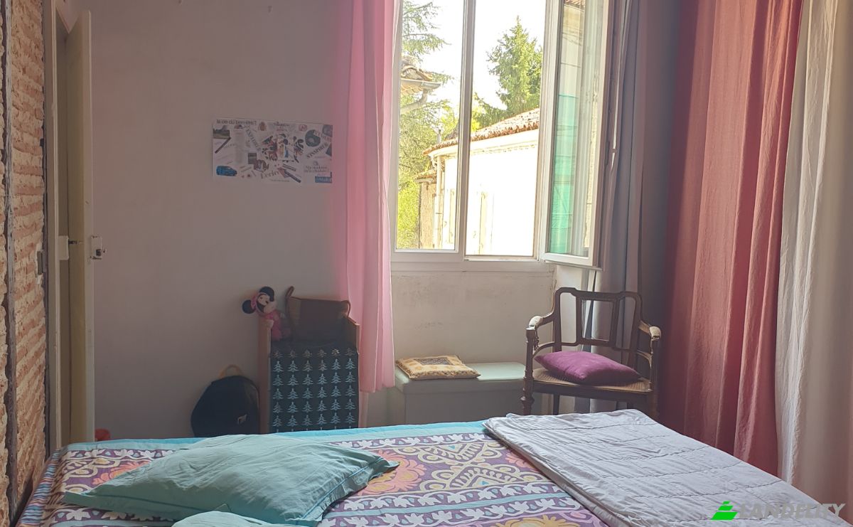 Townhouse for Sale 65 Rue du Fort, 40310 Gabarret, Gabarret, Landes, Nouvelle-Aquitaine, France. Photo 9