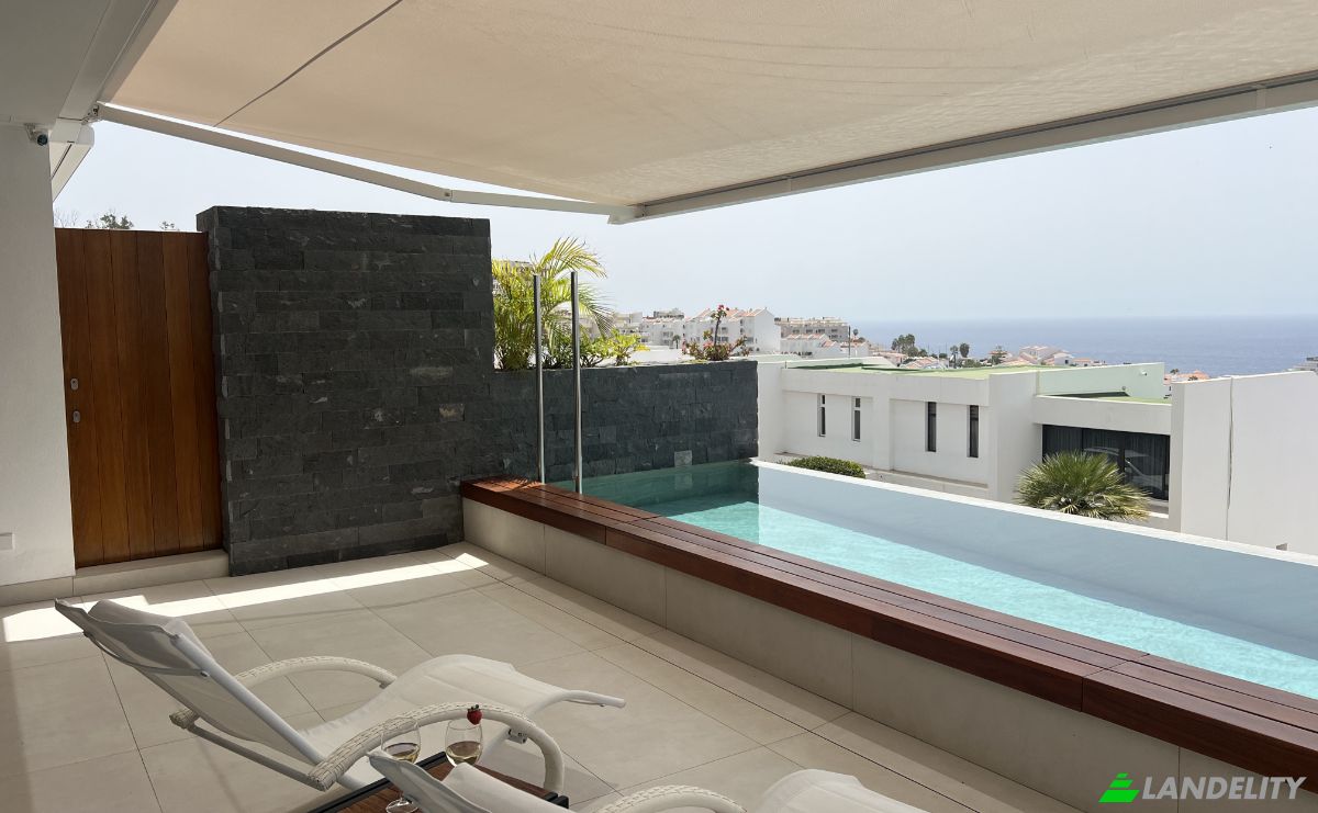 Apartment for Sale Av Jose Gonzalez Forte, Acantilados de Los Gigantes, Santa Cruz de Tenerife, Canary Islands, Spain. Photo 4