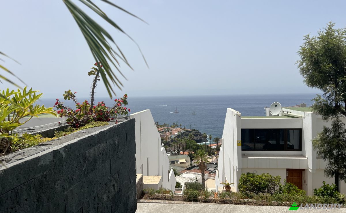Apartment for Sale Av Jose Gonzalez Forte, Acantilados de Los Gigantes, Santa Cruz de Tenerife, Canary Islands, Spain. Photo 6