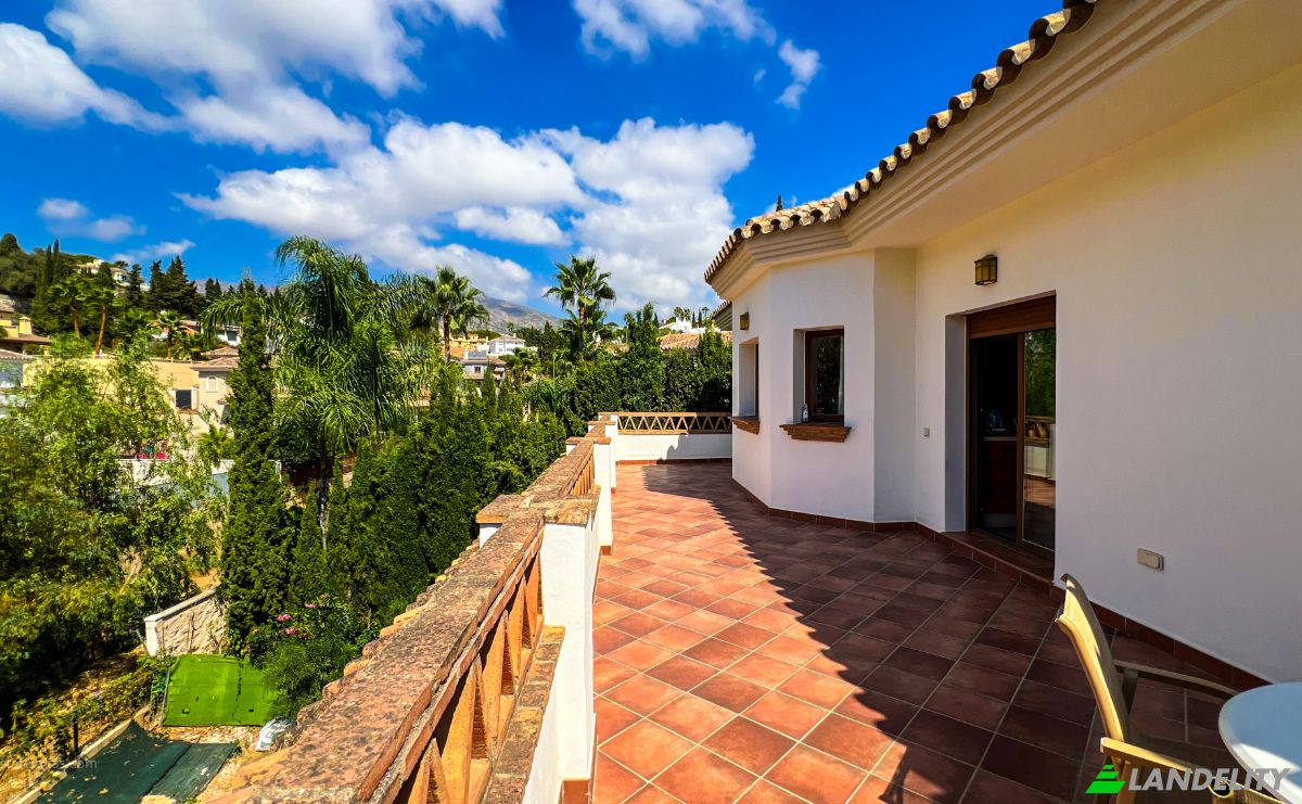 Villa for Sale C Las Mimosas, Las Lagunas de Mijas, Mijas, Malaga, Andalusia, Spain. Photo 15