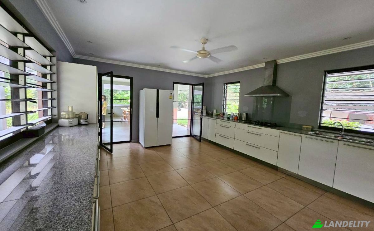 Single Family Home for Sale Hua Sai Nua, Amphoe Cha-am, Chang Wat Phetchaburi 76120, Huai Sai Nuea, Cha-am District, Phetchaburi, Thailand. Photo 9