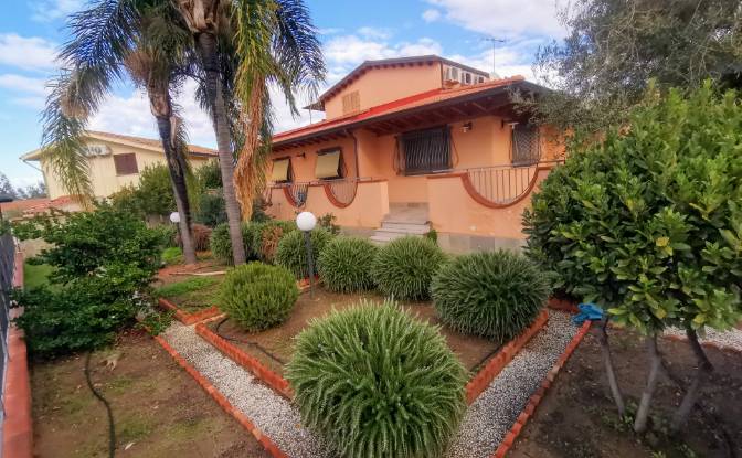 Single Family Home for Sale Via Nasso. Photo#4