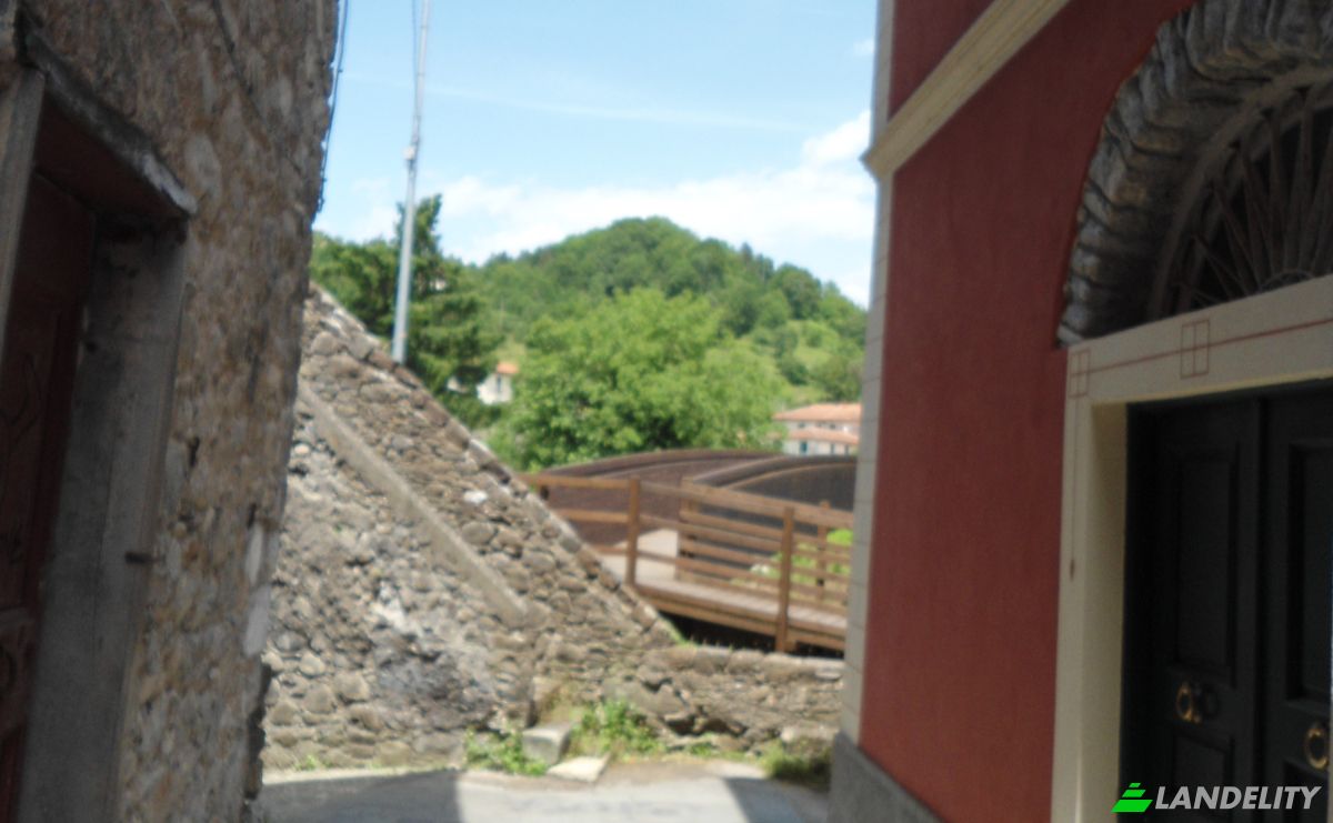 Appartement à vendre Via Vara, 25A, 19028 San Pietro Vara SP, San Pietro Vara, Province of La Spezia, Liguria, Italy. Photo 5