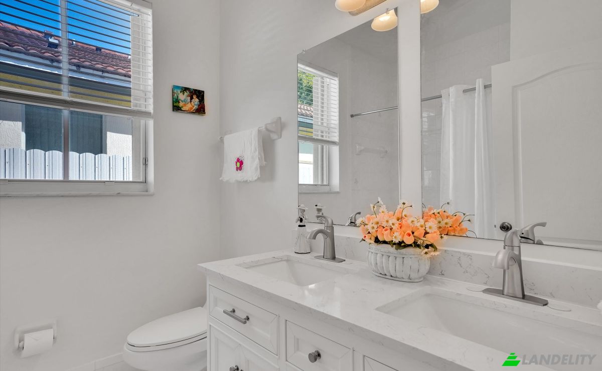 Single Family Home for Sale 849 NW 136th Ave, Miami, FL 33182, USA, Tamiami, Miami-Dade County, Florida, United States. Photo 22